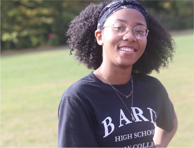 Student wearing Bard Early College T-Shirt